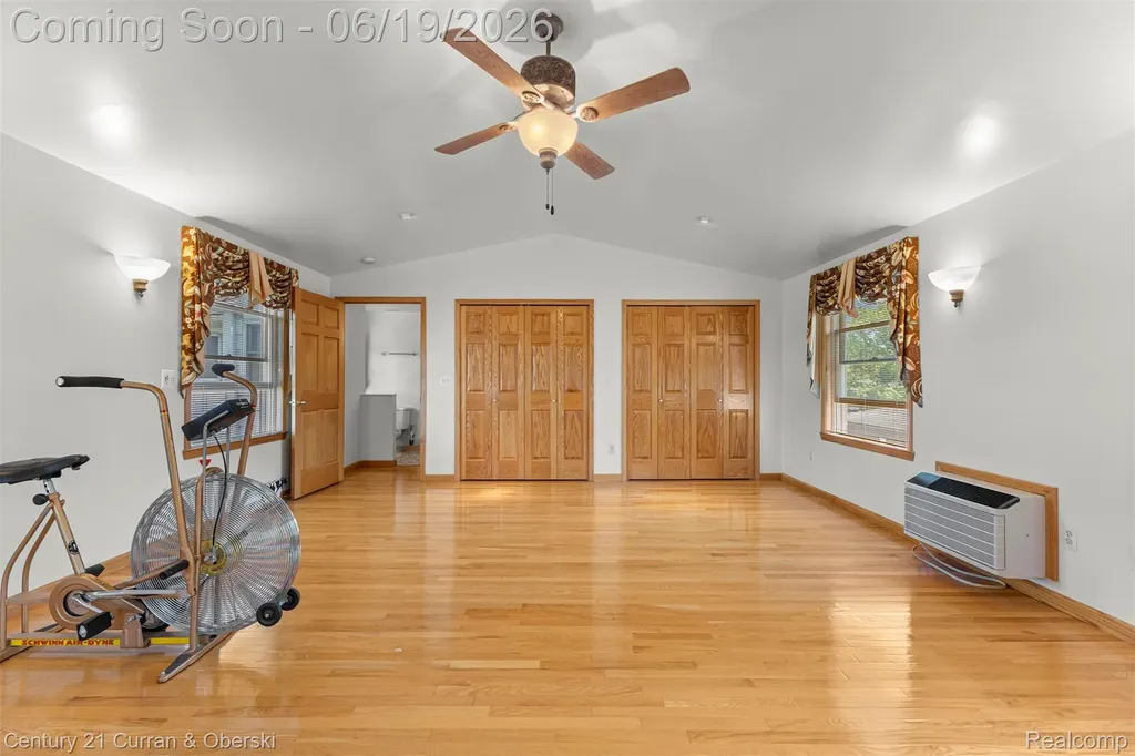 23312 E Fairway Drive Woodhaven City MI 48183