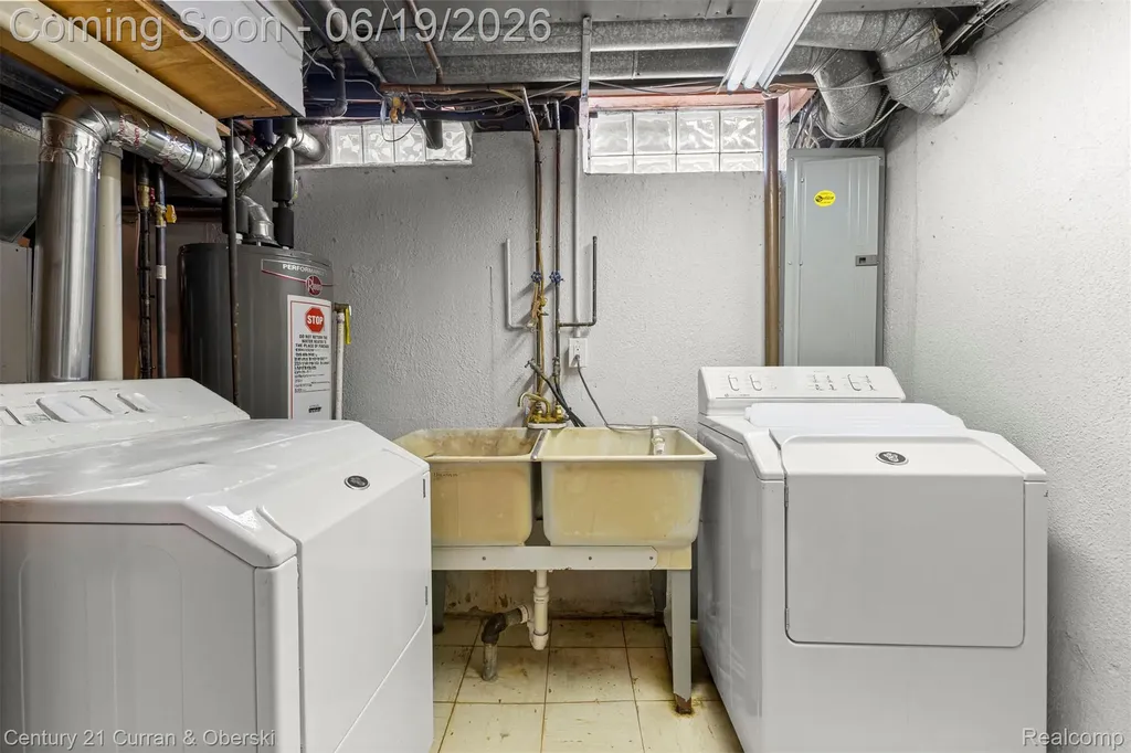 23312 E Fairway Drive Woodhaven City MI 48183
