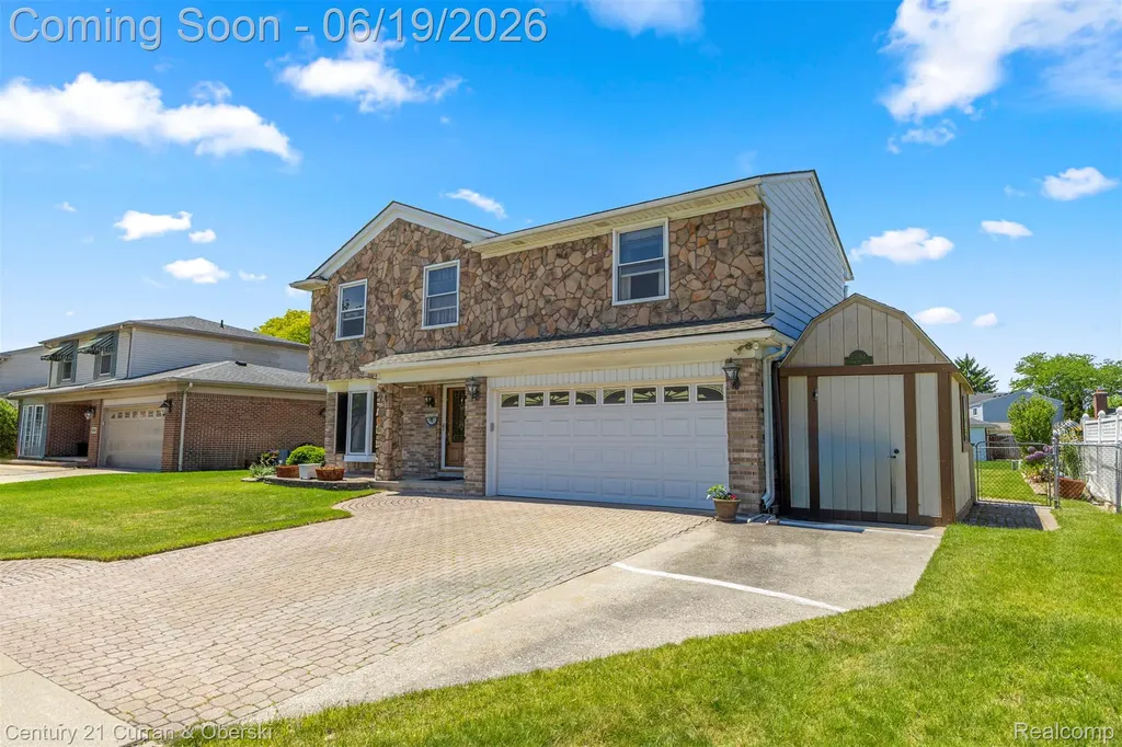 23312 E Fairway Drive Woodhaven City MI 48183