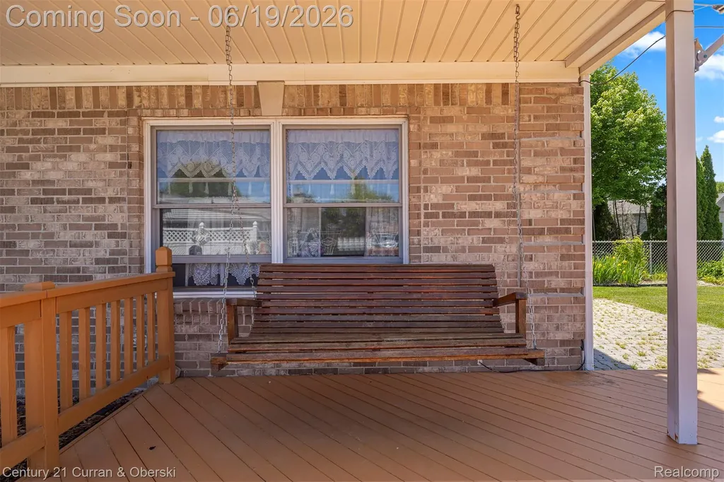 23312 E Fairway Drive Woodhaven City MI 48183