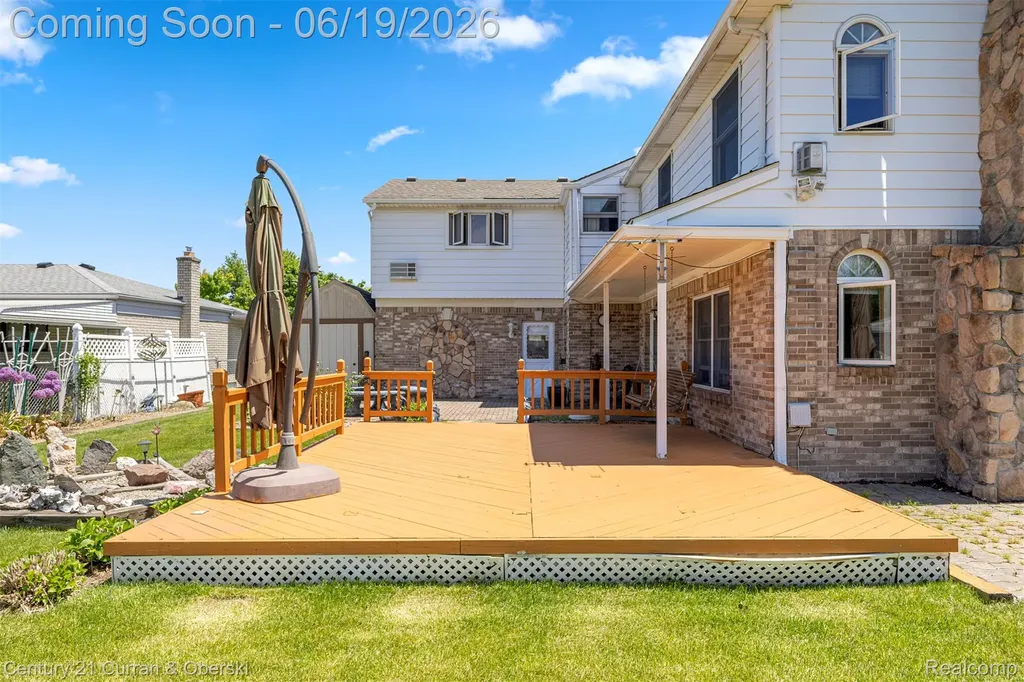 23312 E Fairway Drive Woodhaven City MI 48183