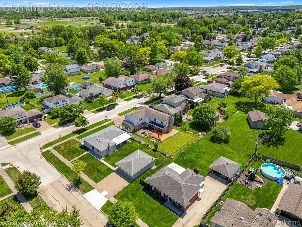 23312 E Fairway Drive Woodhaven City MI 48183