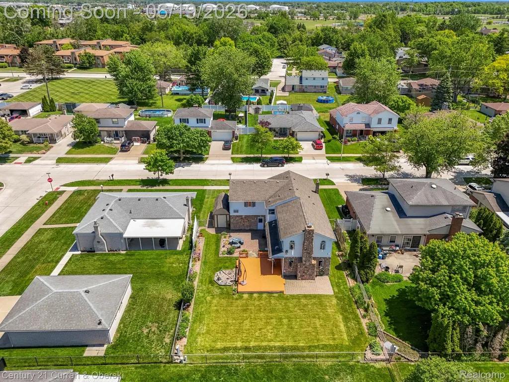 23312 E Fairway Drive Woodhaven City MI 48183