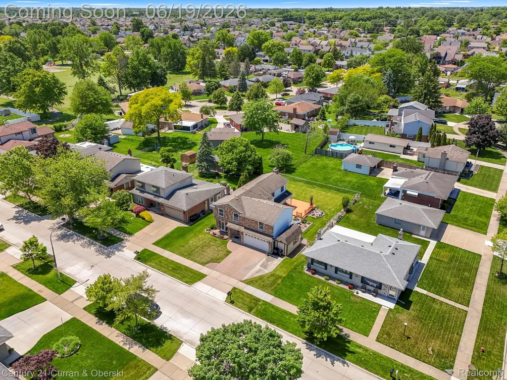 23312 E Fairway Drive Woodhaven City MI 48183