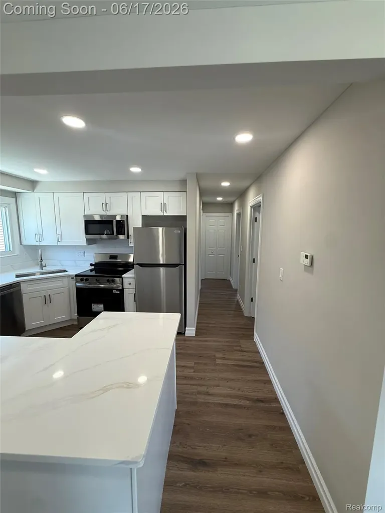 23541 Elmira Street St. Clair Shores City MI 48082