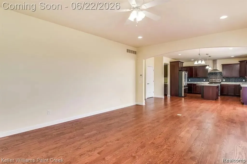 57 Forthton Drive Troy City MI 48084