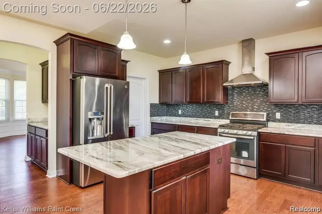 57 Forthton Drive Troy City MI 48084