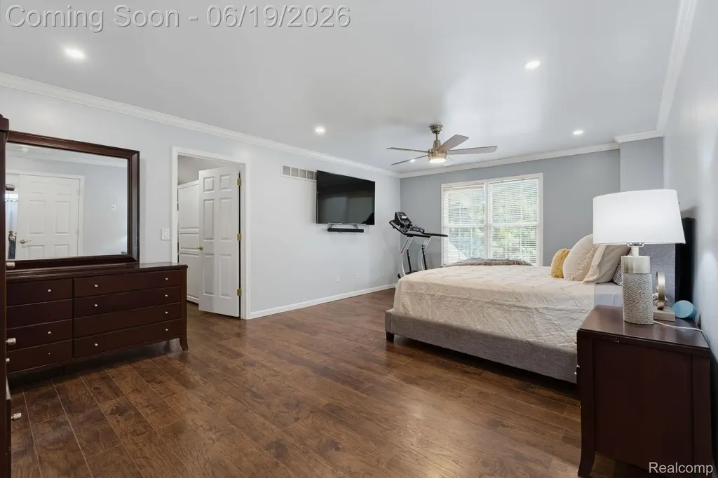 25035 Samoset Court Novi City MI 48374
