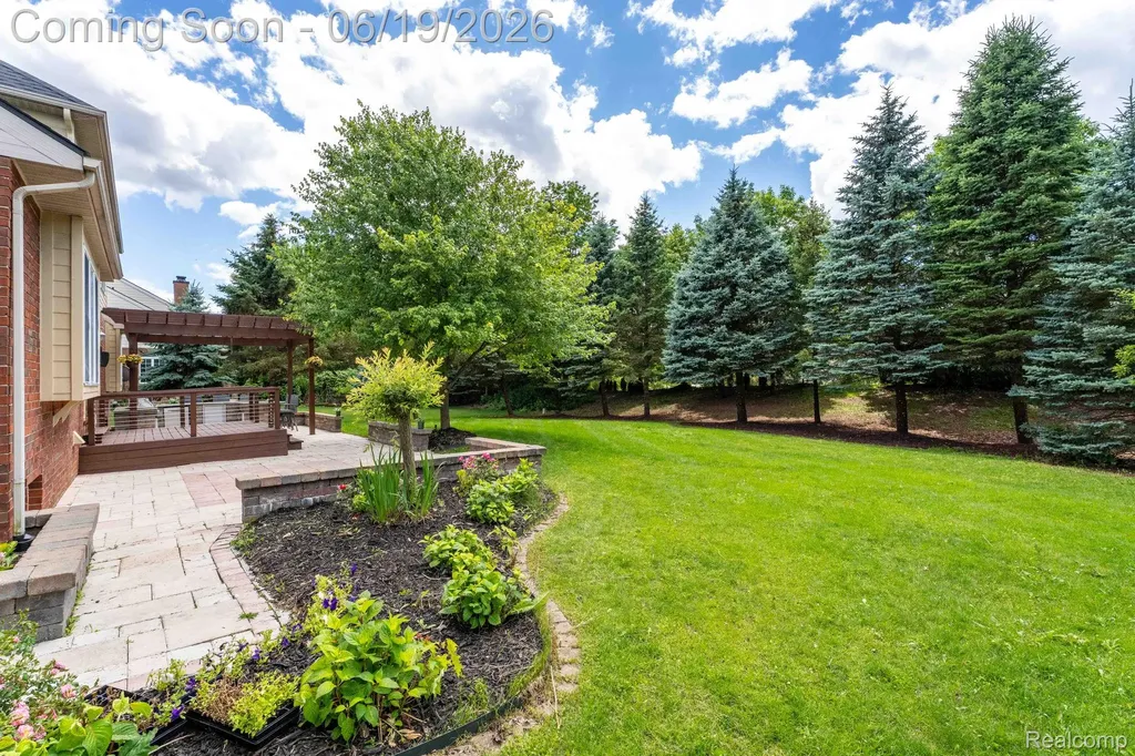 25035 Samoset Court Novi City MI 48374