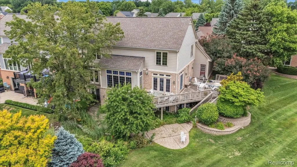 7882 Glacier Club Drive Washington Township MI 48094