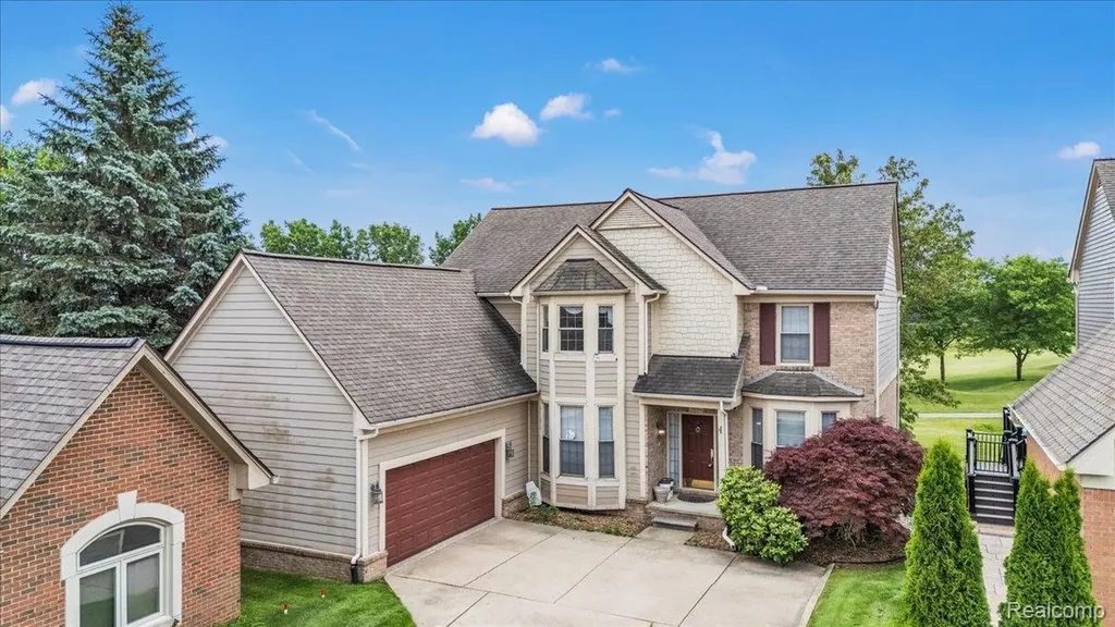 7882 Glacier Club Drive Washington Township MI 48094