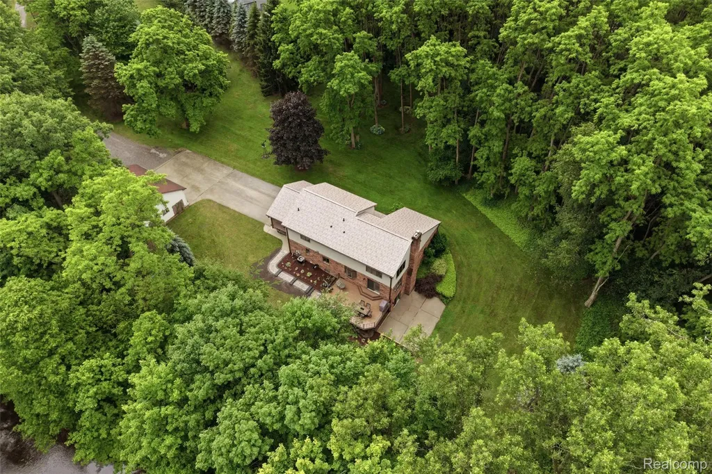 68345 Romeo Plank Road Ray Township MI 48096