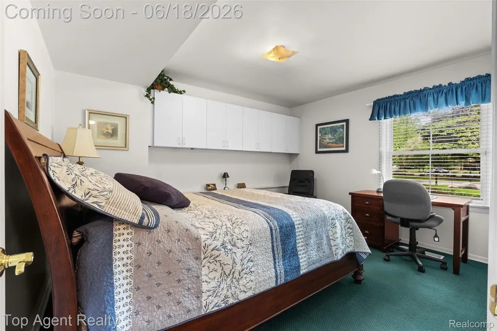 19700 Wilshire Boulevard Beverly Hills Village MI 48025