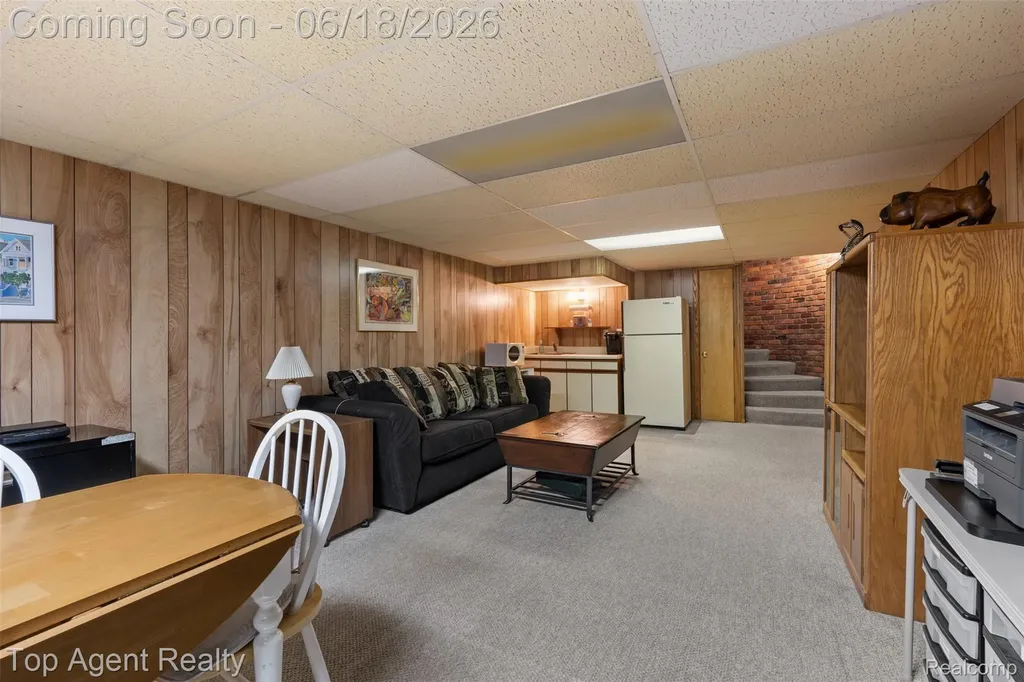 19700 Wilshire Boulevard Beverly Hills Village MI 48025