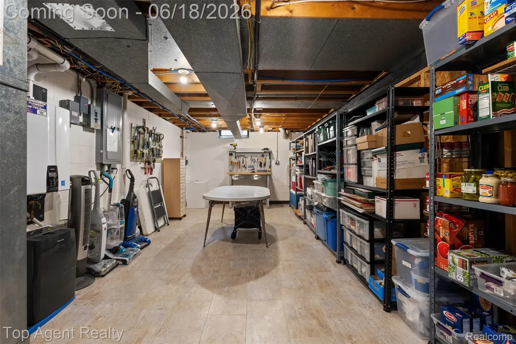 19700 Wilshire Boulevard Beverly Hills Village MI 48025