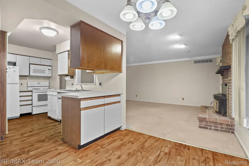 25134 Ann Arbor Trail Dearborn Heights City MI 48127