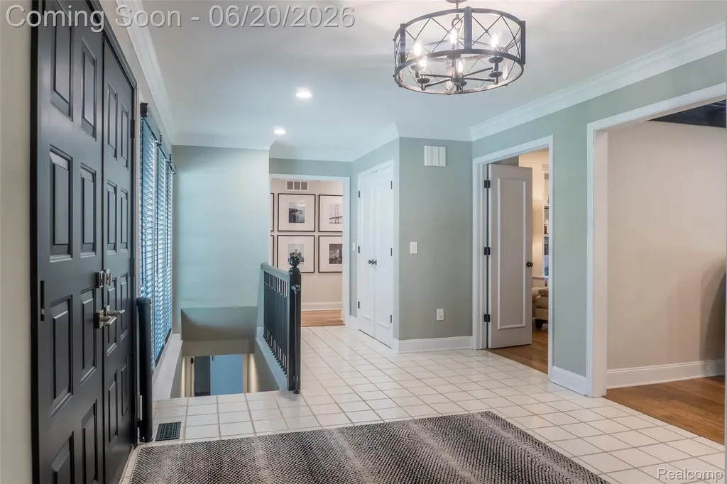 4413 Pinehurst Drive West Bloomfield Charter Township MI 48322