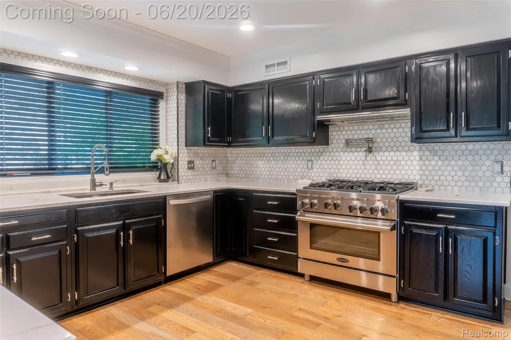 4413 Pinehurst Drive West Bloomfield Charter Township MI 48322