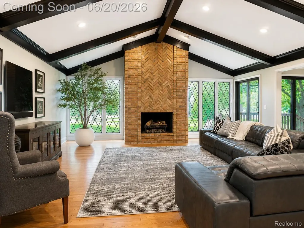 4413 Pinehurst Drive West Bloomfield Charter Township MI 48322