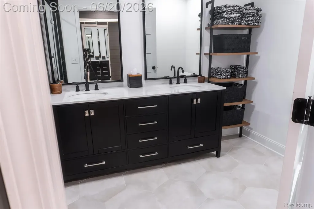 4413 Pinehurst Drive West Bloomfield Charter Township MI 48322