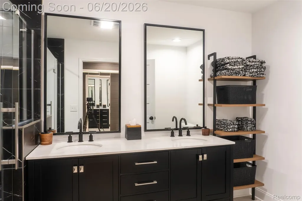 4413 Pinehurst Drive West Bloomfield Charter Township MI 48322