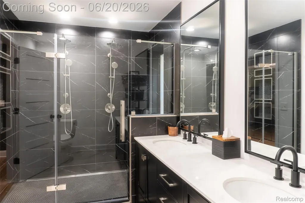 4413 Pinehurst Drive West Bloomfield Charter Township MI 48322