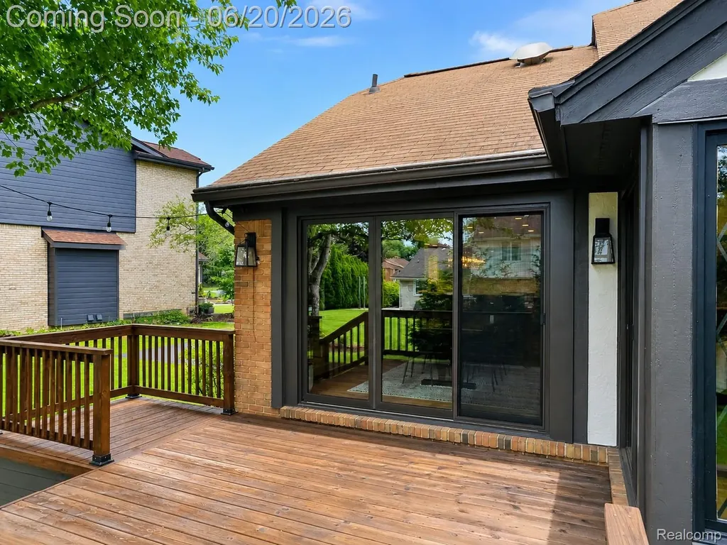 4413 Pinehurst Drive West Bloomfield Charter Township MI 48322