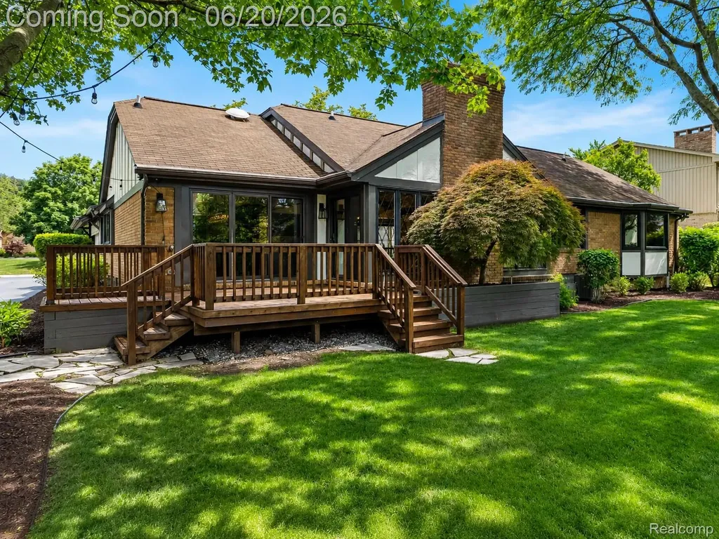 4413 Pinehurst Drive West Bloomfield Charter Township MI 48322