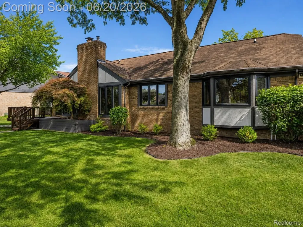 4413 Pinehurst Drive West Bloomfield Charter Township MI 48322