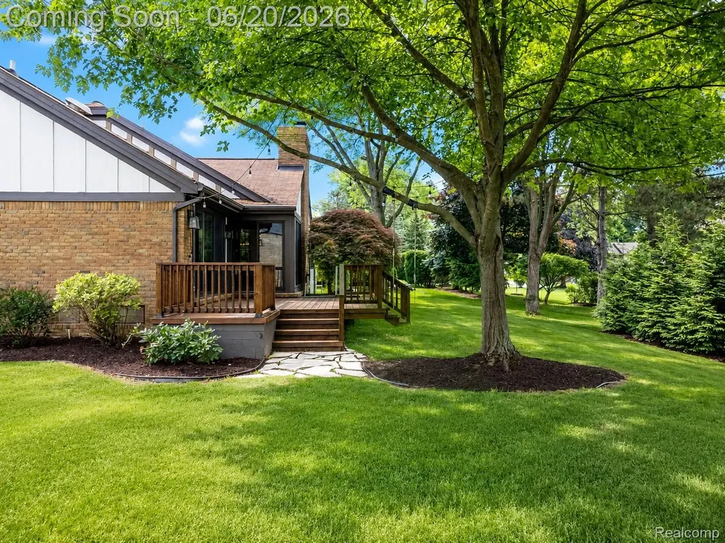4413 Pinehurst Drive West Bloomfield Charter Township MI 48322