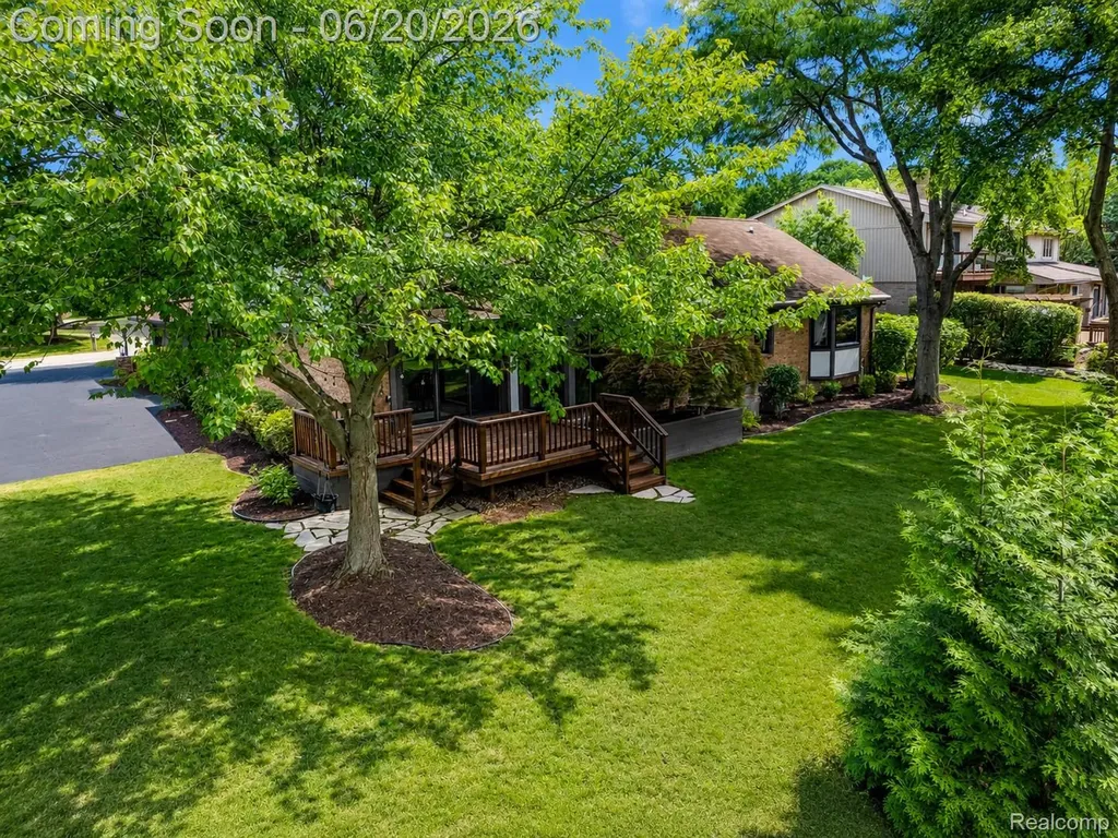 4413 Pinehurst Drive West Bloomfield Charter Township MI 48322