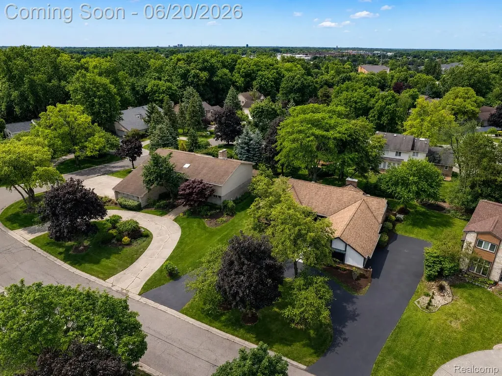 4413 Pinehurst Drive West Bloomfield Charter Township MI 48322