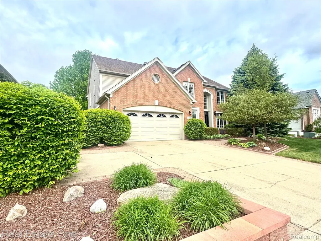 1215 Letica Drive Rochester City MI 48307