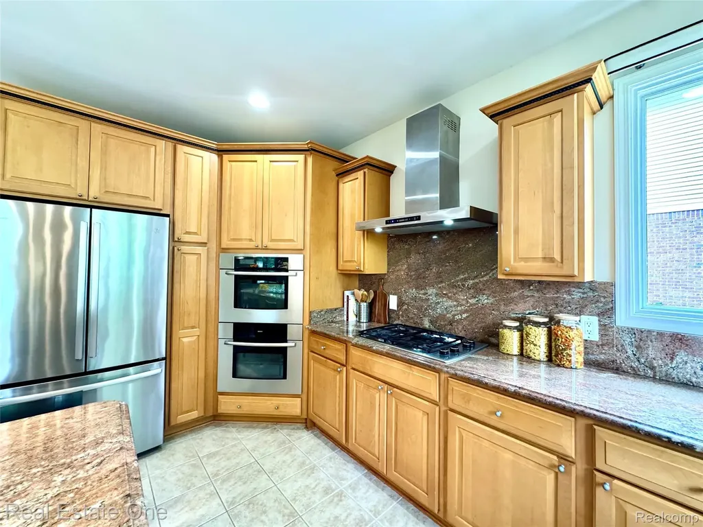1215 Letica Drive Rochester City MI 48307