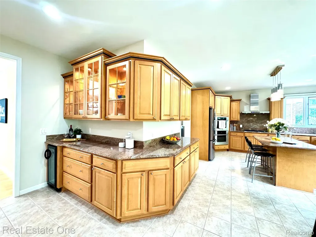1215 Letica Drive Rochester City MI 48307