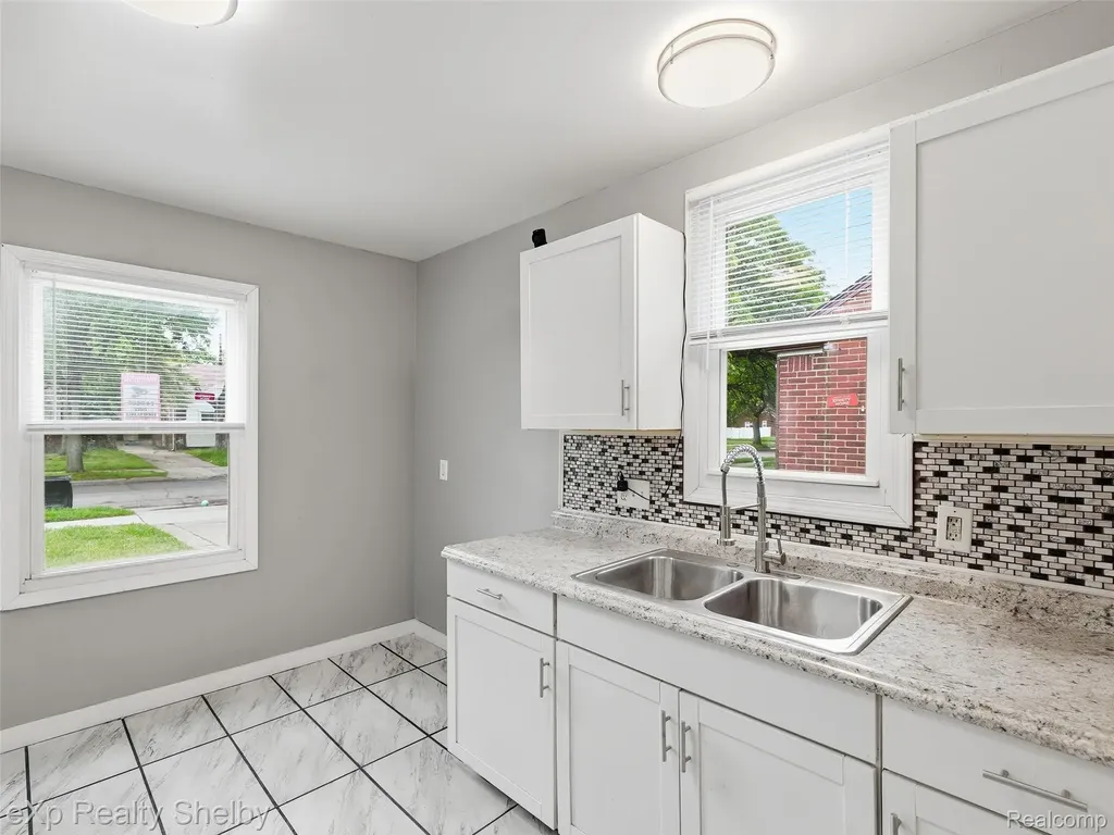 16476 Rossini Drive Detroit City MI 48205