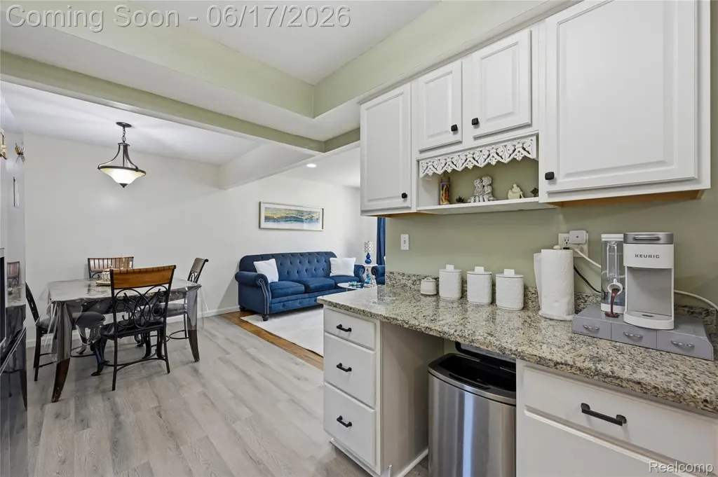29792 City Center Drive Warren City MI 48093