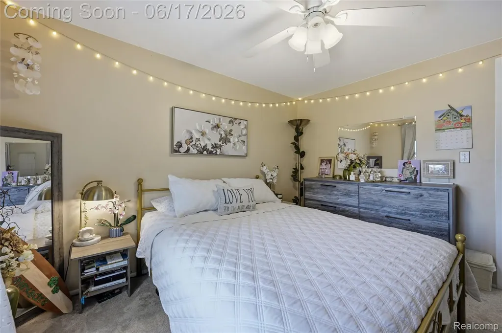 29792 City Center Drive Warren City MI 48093