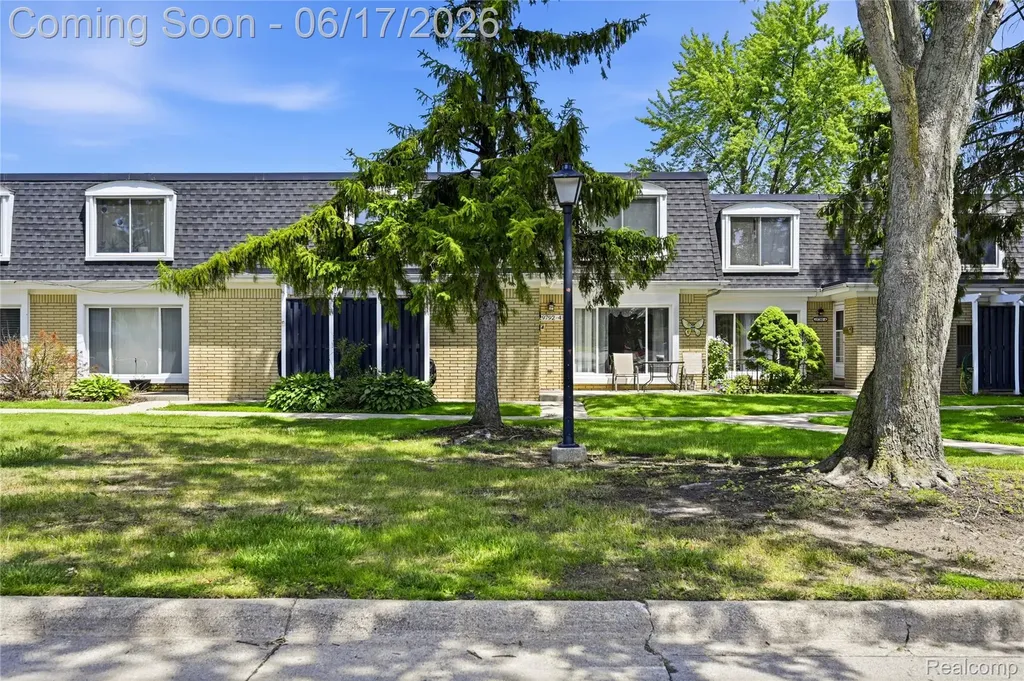 29792 City Center Drive Warren City MI 48093