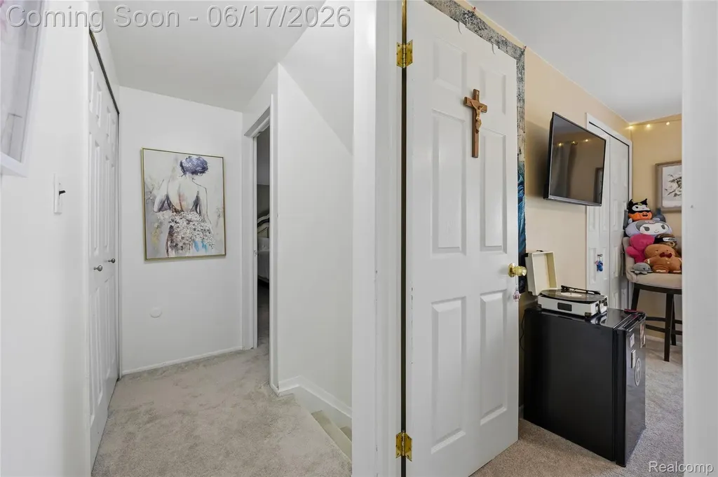 29792 City Center Drive Warren City MI 48093