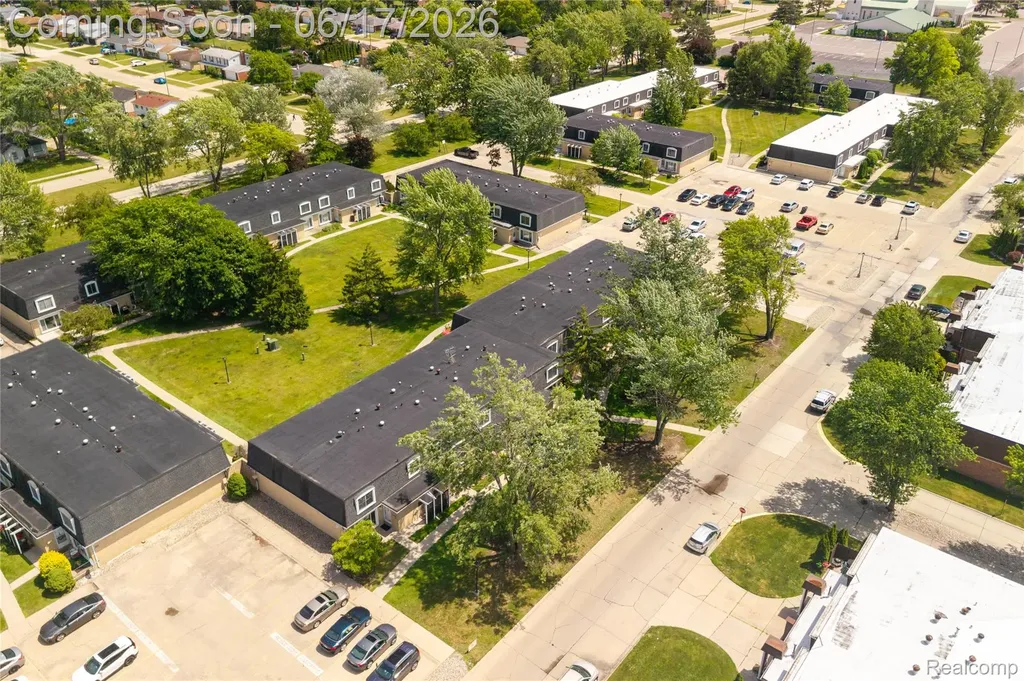 29792 City Center Drive Warren City MI 48093