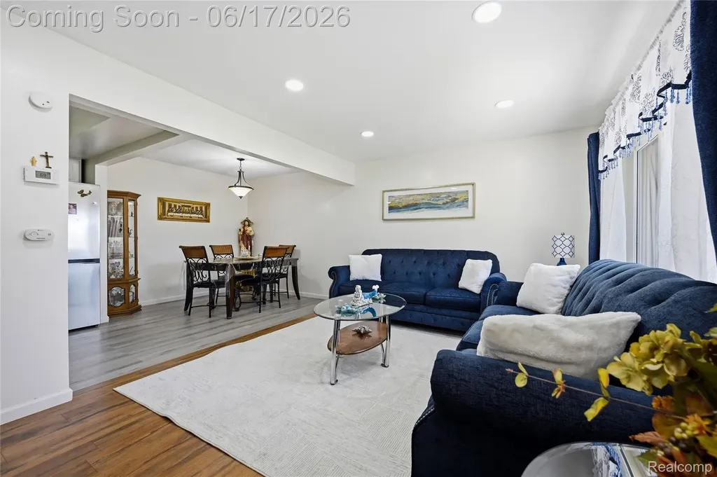 29792 City Center Drive Warren City MI 48093