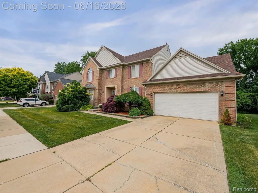 2931 Briarwood Drive Troy City MI 48085