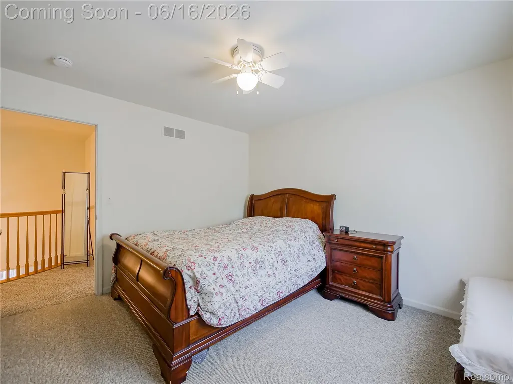 2931 Briarwood Drive Troy City MI 48085