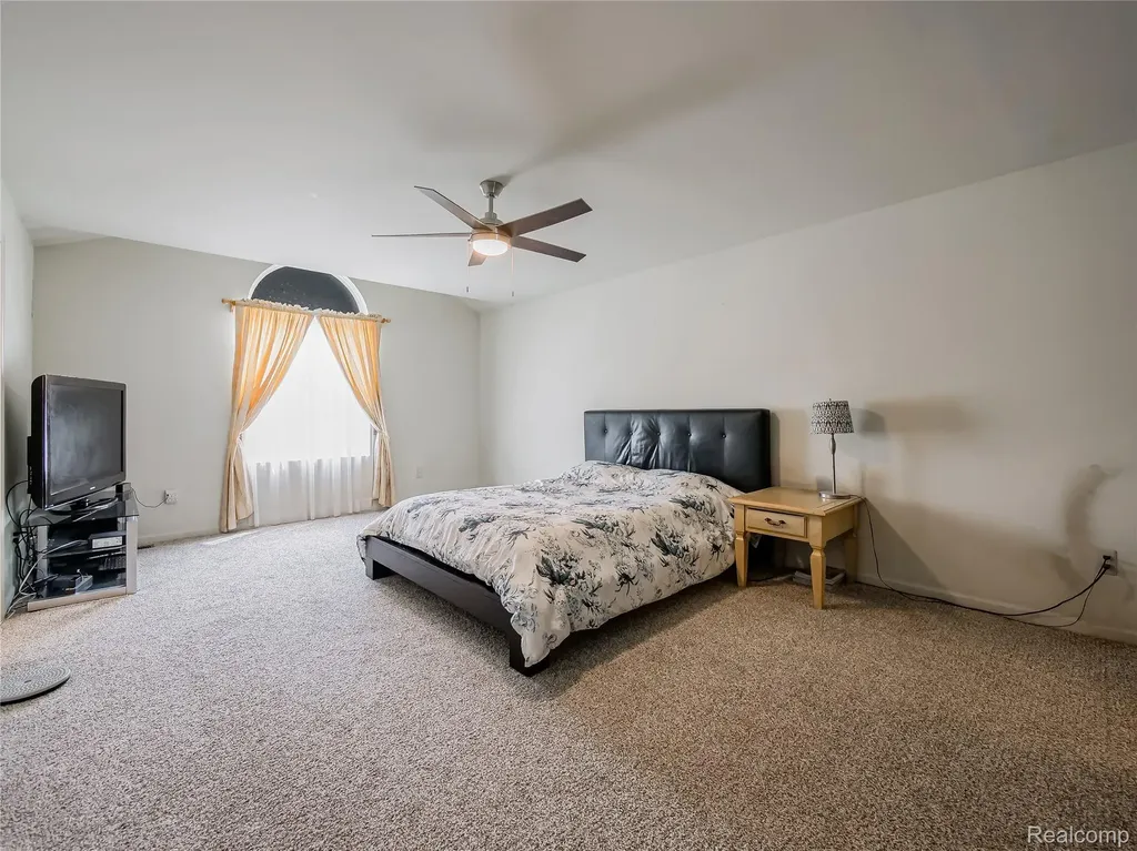 2931 Briarwood Drive Troy City MI 48085