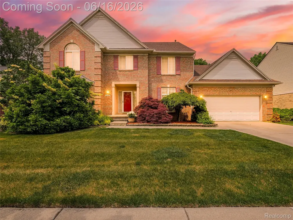 2931 Briarwood Drive Troy City MI 48085