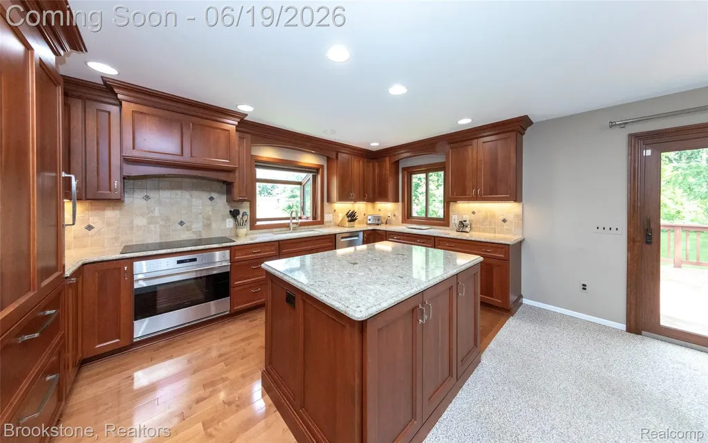 12168 Carriage Trail Circle Springfield Charter Township MI 48350