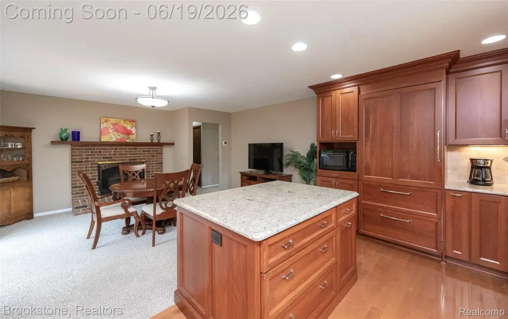 12168 Carriage Trail Circle Springfield Charter Township MI 48350