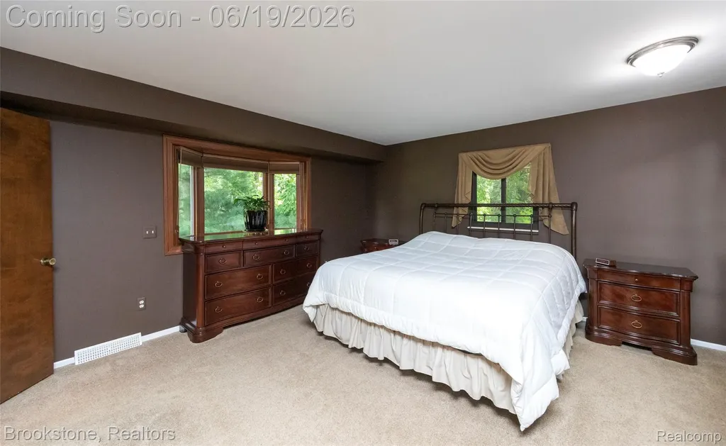 12168 Carriage Trail Circle Springfield Charter Township MI 48350