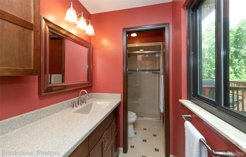 12168 Carriage Trail Circle Springfield Charter Township MI 48350